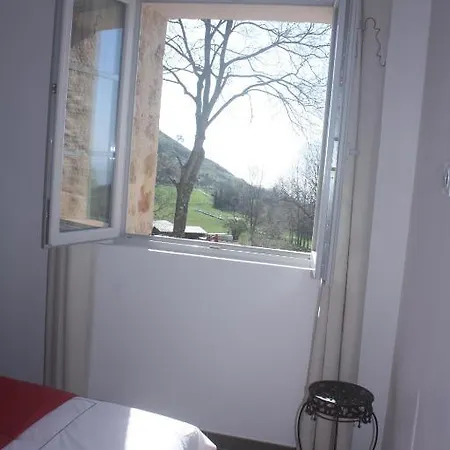 Le Mas De La Source Bed & Breakfast *